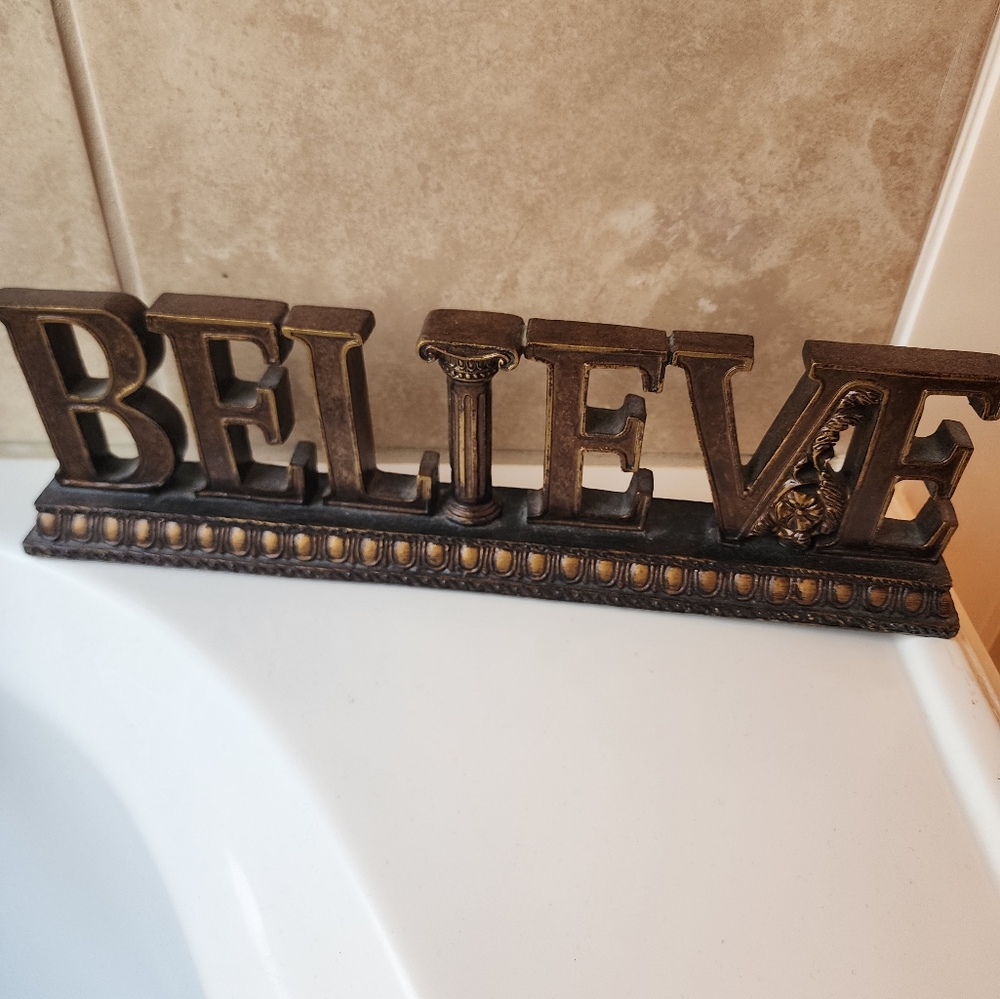 Home decor Believe